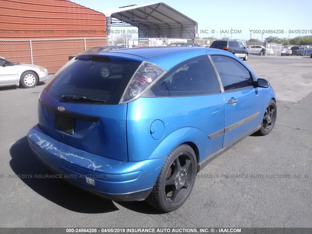 3FAFP31361R198624 - 2001 FORD FOCUS ZX3 BLUE photo 4