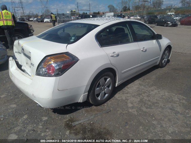 1N4AL21E97C239109 - 2007 NISSAN ALTIMA 2.5/2.5S WHITE photo 4