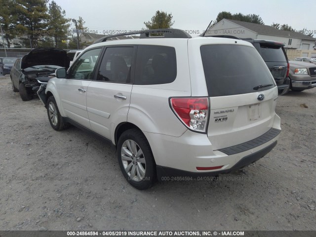 JF2SHADC0DH442202 - 2013 SUBARU FORESTER 2.5X PREMIUM WHITE photo 3