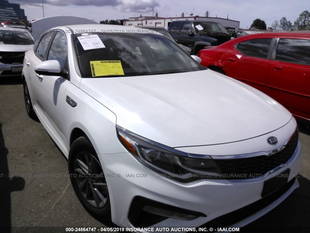 5XXGT4L39KG335777 - 2019 KIA OPTIMA LX/S WHITE photo 1