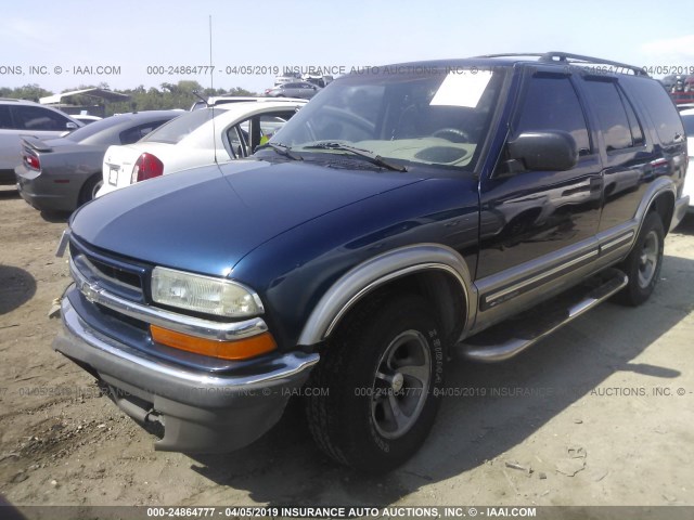 1GNCS13W1Y2107093 - 2000 CHEVROLET BLAZER BLUE photo 2