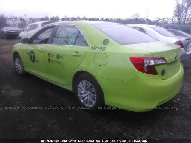 4T1BD1FK8CU037981 - 2012 TOYOTA CAMRY HYBRID/LE/XLE 绿色 照片 3