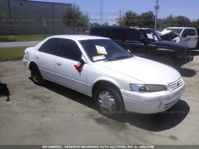 4T1BG22K6VU004841 - 1997 TOYOTA CAMRY CE/LE/XLE WHITE photo 1