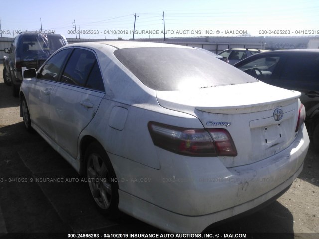 4T1BE46K09U827816 - 2009 TOYOTA CAMRY SE/LE/XLE WHITE photo 3