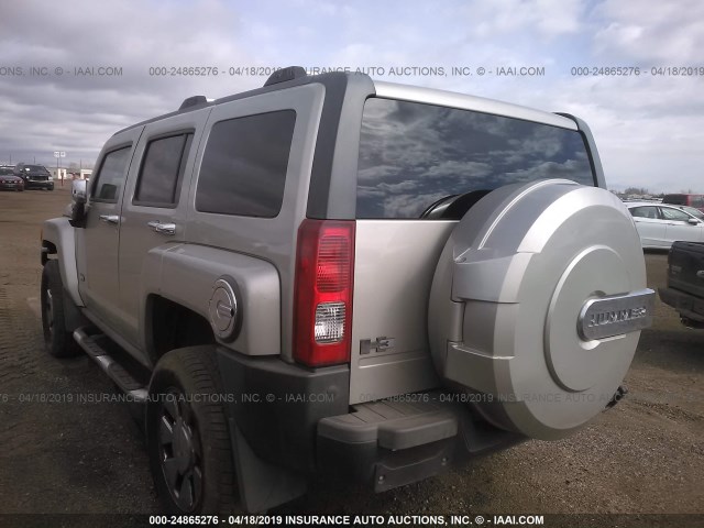 5GTEN13E588157551 - 2008 HUMMER H3 SILVER photo 3