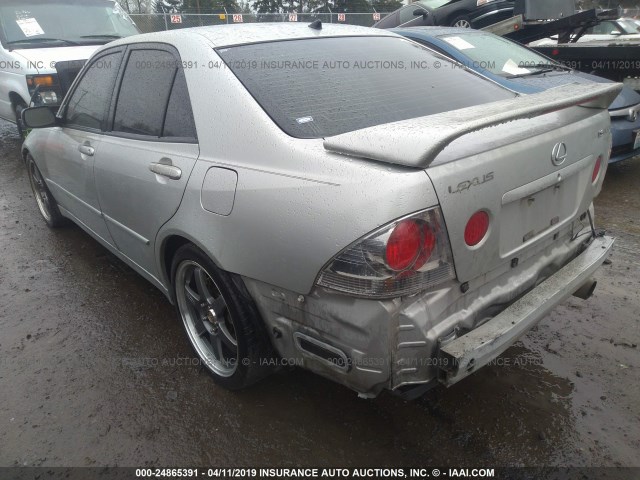 JTHBD192020038384 - 2002 LEXUS IS 300 SILVER photo 3