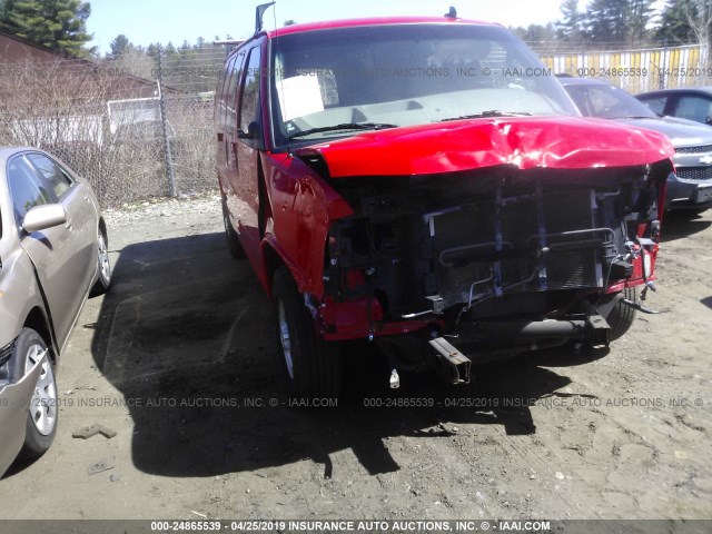 1GCWGAFF3H1137916 - 2017 CHEVROLET EXPRESS G2500  RED photo 6