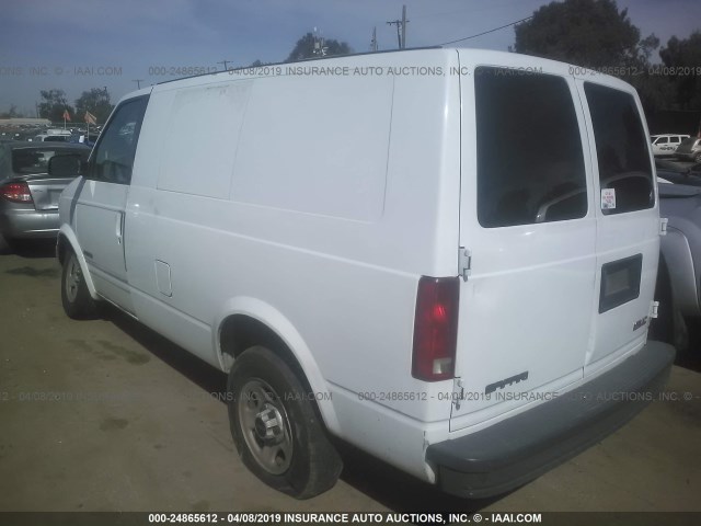 1GTDM19X25B502841 - 2005 GMC SAFARI XT WHITE photo 3