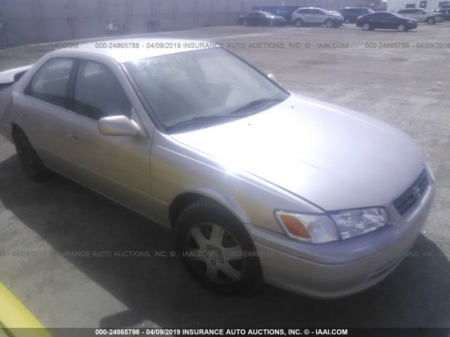 4T1BG22KX1U840999 - 2001 TOYOTA CAMRY CE/LE/XLE 金色 照片 1