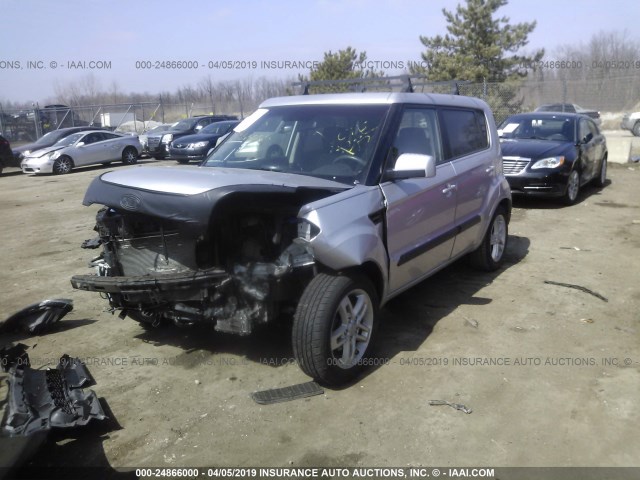 KNDJT2A21B7723101 - 2011 KIA SOUL +/!/SPORT SILVER photo 2