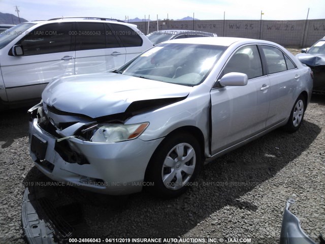 JTNBE46K673049637 - 2007 TOYOTA CAMRY NEW GENERAT CE/LE/XLE/SE SILVER photo 2