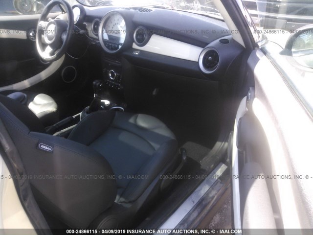 WMWZG3C50DTY39286 - 2013 MINI COOPER S CLUBMAN CREAM photo 5