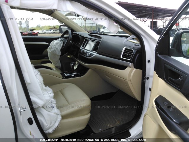 5TDZKRFHXGS185958 - 2016 TOYOTA HIGHLANDER LE/LE PLUS თეთრი ფოტო 5