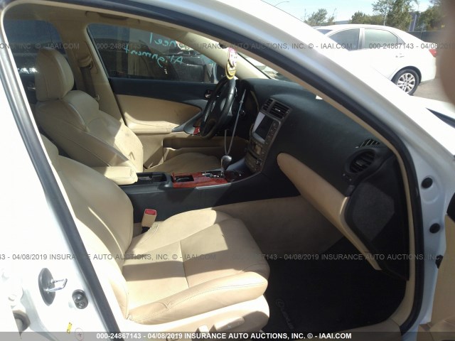 JTHBK262475046501 - 2007 LEXUS IS 250 WHITE photo 5