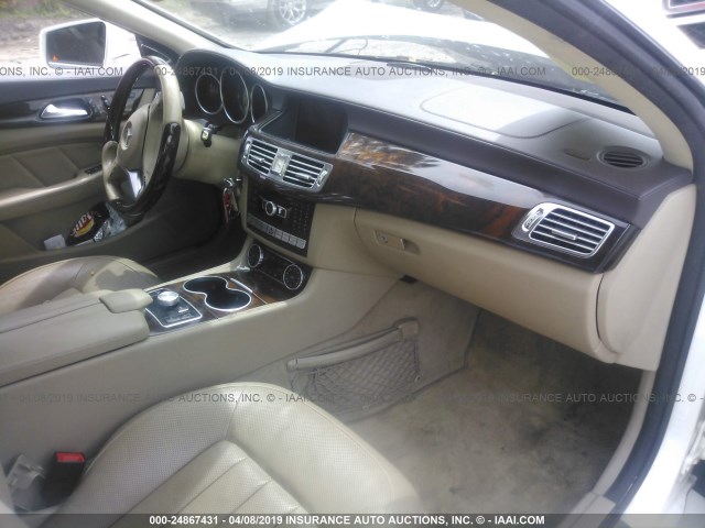 WDDLJ7DB4EA097029 - 2014 MERCEDES-BENZ CLS 550 WHITE photo 5