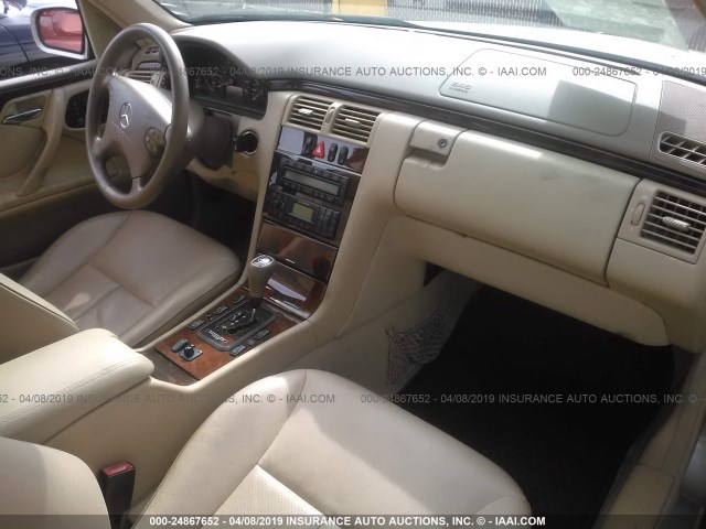 WDBJF65J7YB166361 - 2000 MERCEDES-BENZ E 320 Champagne photo 5