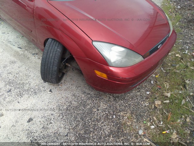 1FAFP36373W155256 - 2003 FORD FOCUS SE/SE SPORT/ZTW RED photo 6