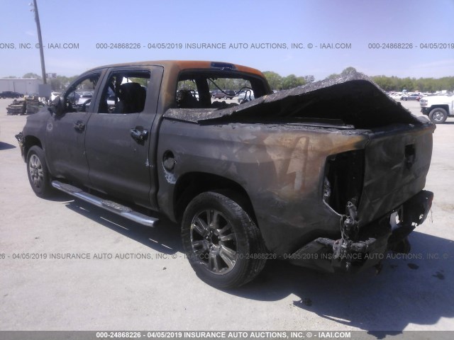 5TFGY5F12EX162926 - 2014 TOYOTA TUNDRA CREWMAX PLATINUM BLACK photo 3