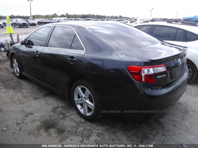 4T1BF1FKXEU316538 - 2014 TOYOTA CAMRY L/SE/LE/XLE 深蓝色 照片 3