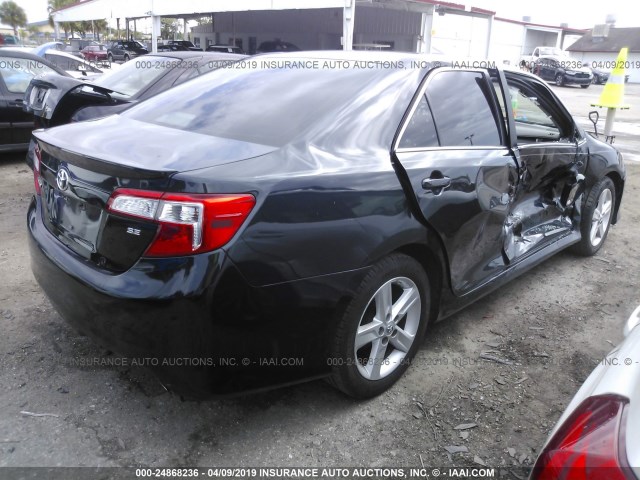 4T1BF1FKXEU316538 - 2014 TOYOTA CAMRY L/SE/LE/XLE 深蓝色 照片 4