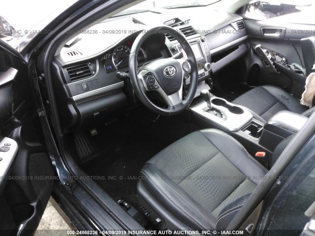 4T1BF1FKXEU316538 - 2014 TOYOTA CAMRY L/SE/LE/XLE 深蓝色 照片 5