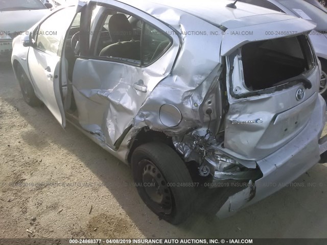 JTDKDTB37E1073115 - 2014 TOYOTA PRIUS C SILVER photo 6