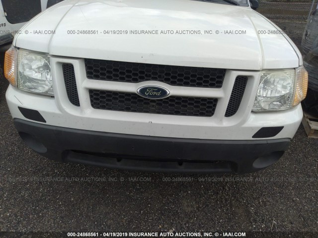 1FMZU67K65UB23559 - 2005 FORD EXPLORER SPORT TR  WHITE photo 6