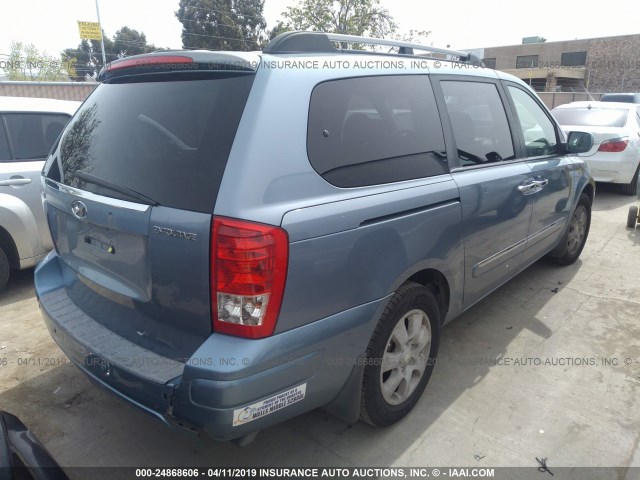 KNDMC233786047013 - 2008 HYUNDAI ENTOURAGE GLS/SE/LIMITED Light Blue photo 4