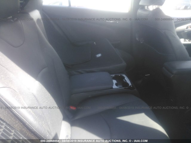 JTDKARFP0H3039731 - 2017 TOYOTA PRIUS PRIME  SILVER photo 8