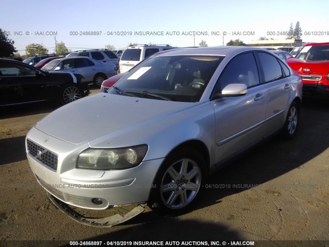 YV1MS682042009550 - 2004 VOLVO S40 T5 SILVER photo 2