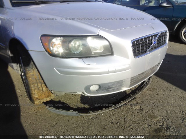 YV1MS682042009550 - 2004 VOLVO S40 T5 SILVER photo 6