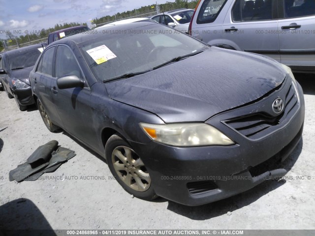 4T1BF3EK7BU168647 - 2011 TOYOTA CAMRY SE/LE/XLE GRAY photo 1