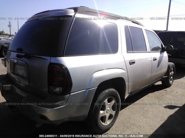 1GNES16S666100678 - 2006 CHEVROLET TRAILBLAZER EXT LS/EXT LT SILVER photo 4