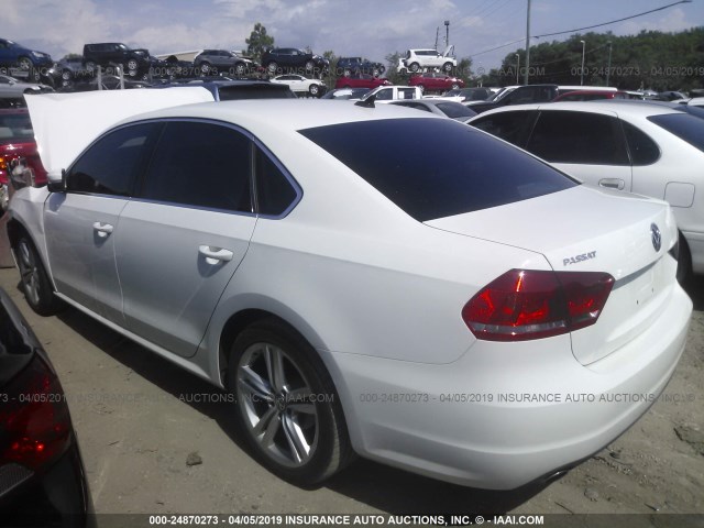 1VWBS7A33EC096133 - 2014 VOLKSWAGEN PASSAT SE WHITE photo 3