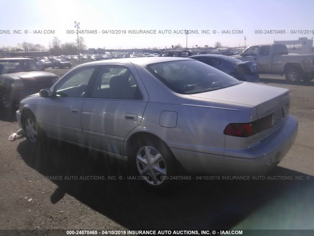 4T1BG22K61U037512 - 2001 TOYOTA CAMRY CE/LE/XLE SILVER photo 3