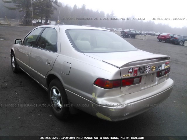 4T1BF22K4XU087899 - 1999 TOYOTA CAMRY LE/XLE Алтын фото 3