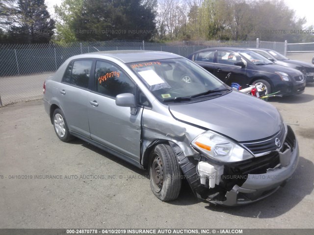 3N1BC1AP9AL467152 - 2010 NISSAN VERSA S/SL GRAY photo 1