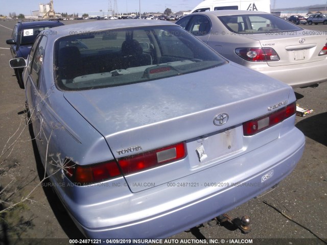 4T1BG22K5WU253164 - 1998 TOYOTA CAMRY CE/LE/XLE 银色 照片 3