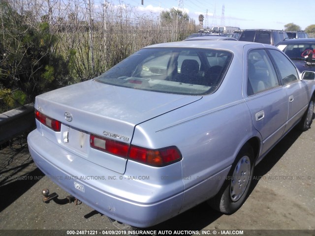 4T1BG22K5WU253164 - 1998 TOYOTA CAMRY CE/LE/XLE 银色 照片 4