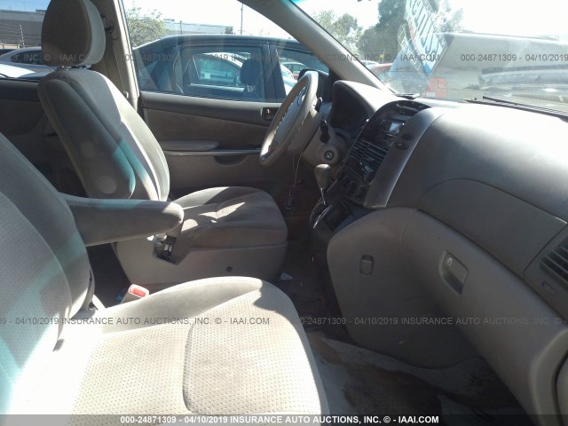 5TDZK23C39S228619 - 2009 TOYOTA SIENNA CE/LE GOLD photo 5