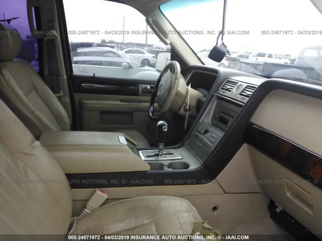 5LMFU27516LJ04556 - 2006 LINCOLN NAVIGATOR Qızıl foto 5