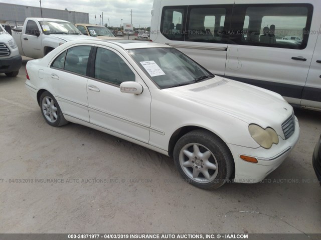 WDBRF61J22F233344 - 2002 MERCEDES-BENZ C 240 WHITE photo 1