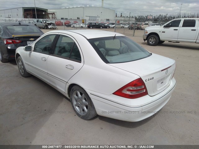 WDBRF61J22F233344 - 2002 MERCEDES-BENZ C 240 WHITE photo 3