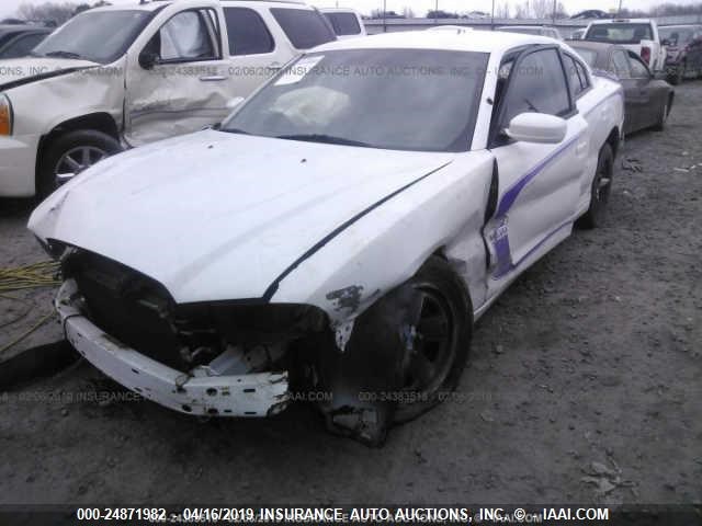 2B3CL1CTXBH600749 - 2011 DODGE CHARGER POLICE WHITE photo 2