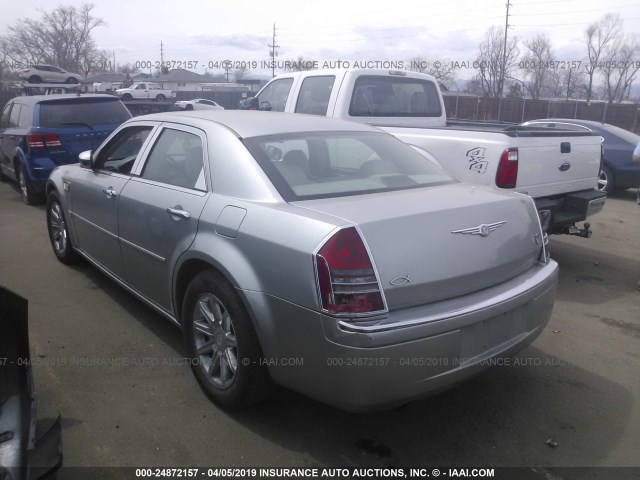 2C3JA63H65H121323 - 2005 CHRYSLER 300C SILVER photo 3