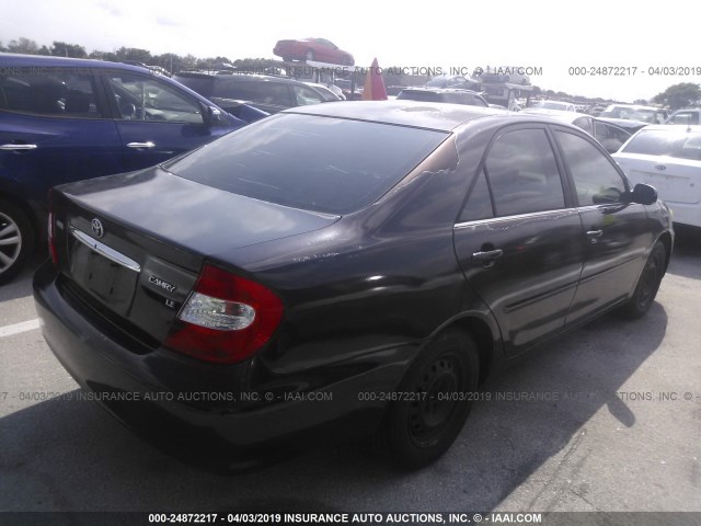 JTDBE32K320008350 - 2002 TOYOTA CAMRY LE/XLE/SE BROWN photo 4