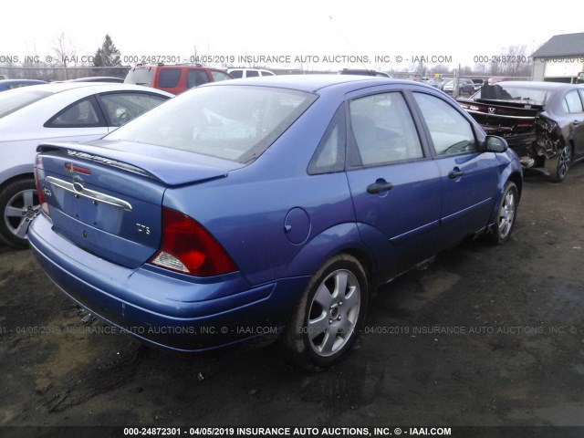 1FAFP38382W162731 - 2002 FORD FOCUS ZTS BLUE photo 4