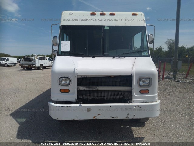 4UZA4FF43VC791499 - 1997 FREIGHTLINER CHASSIS M LINE WALK-IN VAN WHITE photo 6
