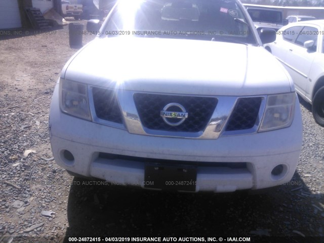 5N1AR18WX6C642866 - 2006 NISSAN PATHFINDER LE/SE/XE WHITE photo 6