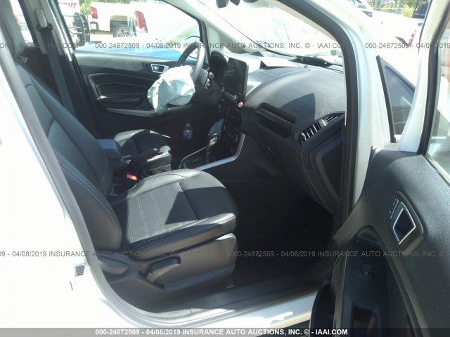 MAJ3S2KE2KC253341 - 2019 FORD ECOSPORT TITANIUM WHITE photo 5